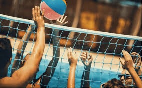 扎金花技巧：学会“不看牌加注”的三个先决条件。（扎金花攻略：做到不看牌加注的三个必要条件）